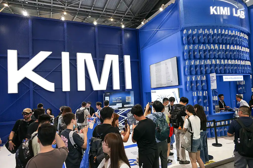 月之暗面全面开源Kimi K3！30分钟登顶开源社区趋势榜 国内外云厂商集体宣布Day0适配