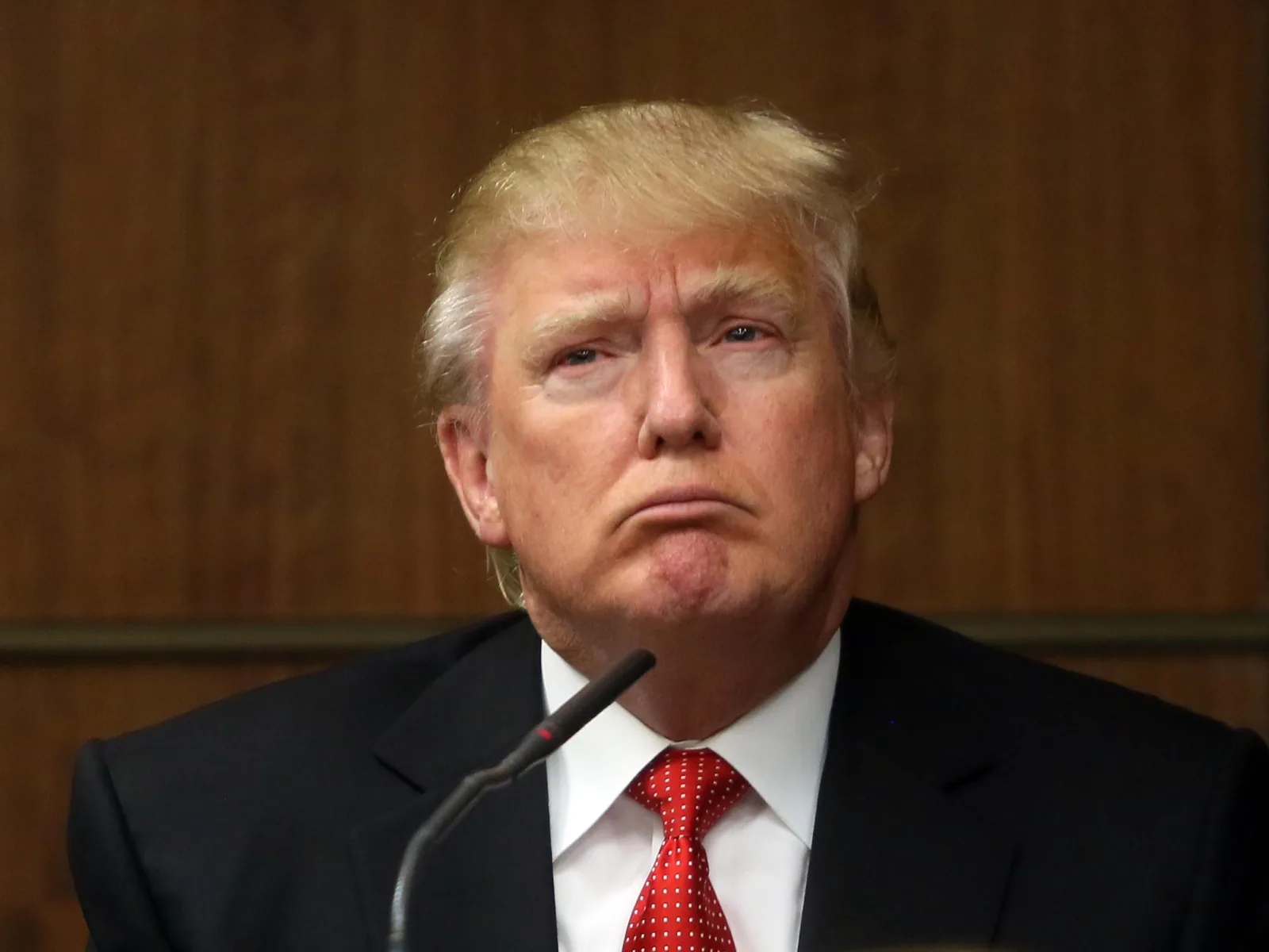 美伊战火再起？特朗普直言不会持续太久，“戏称”要给霍尔木兹改名！