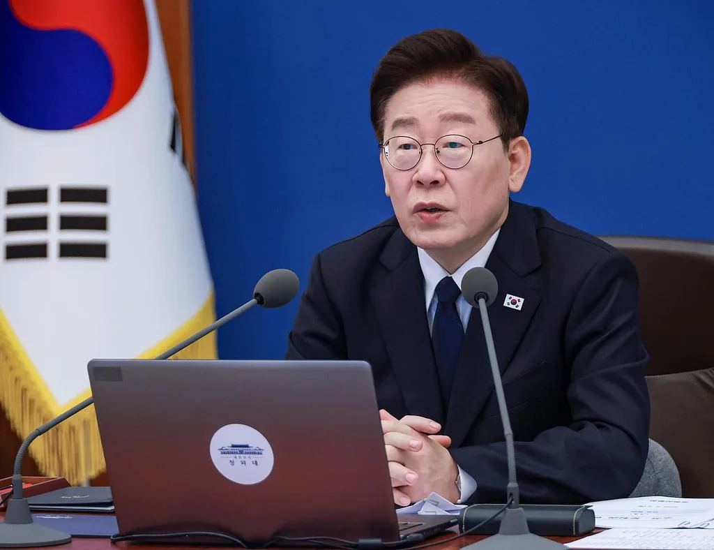 韩国被曝考虑向霍尔木兹海峡派兵 青瓦台称尚未作出决定