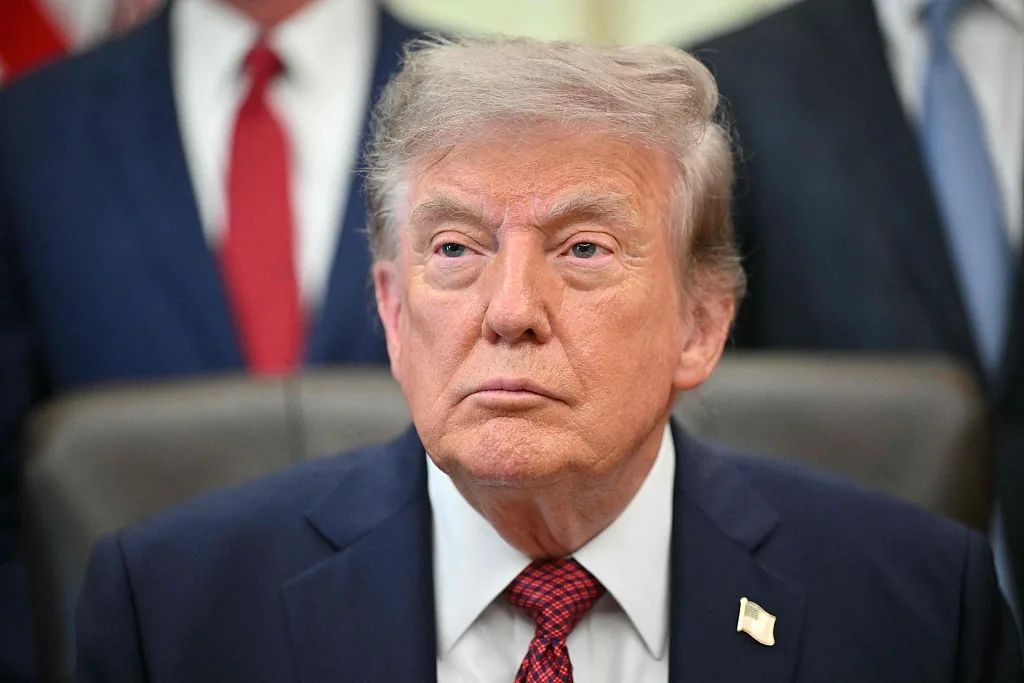 特朗普连续3天许诺：共和党赢下中期选举，将向所有美国成年人发放5000美元