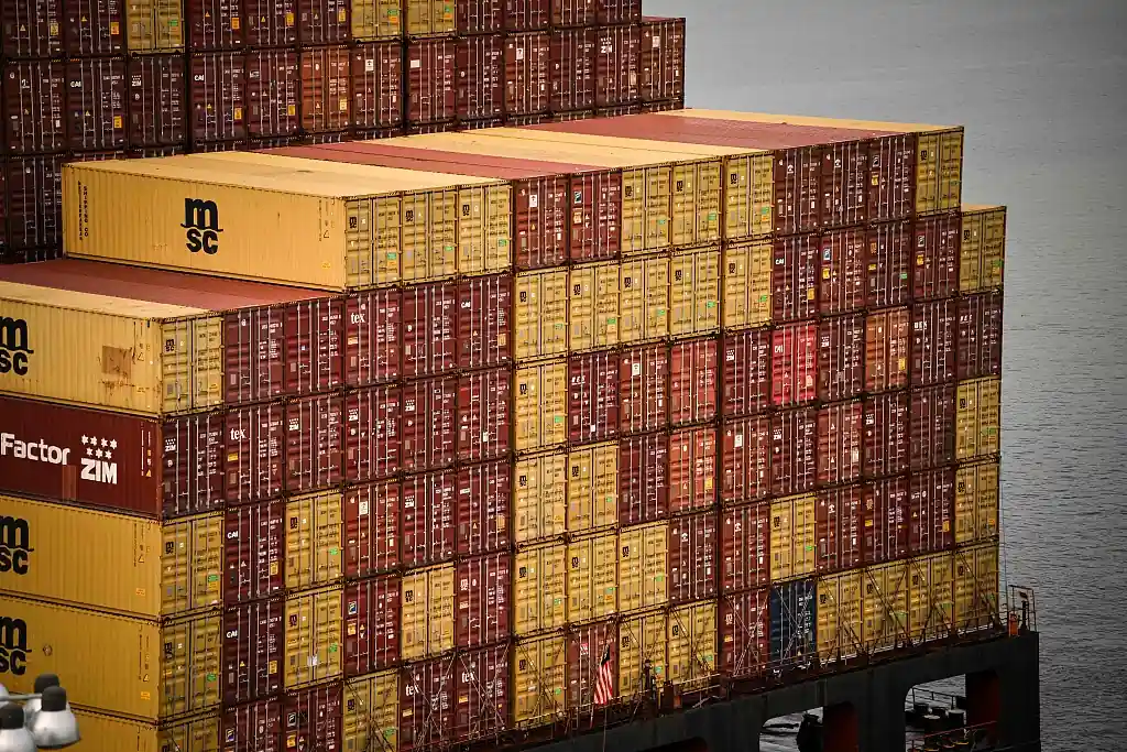 巴拿马运河通行量再次下调 全球主要航线集体出现混乱情况