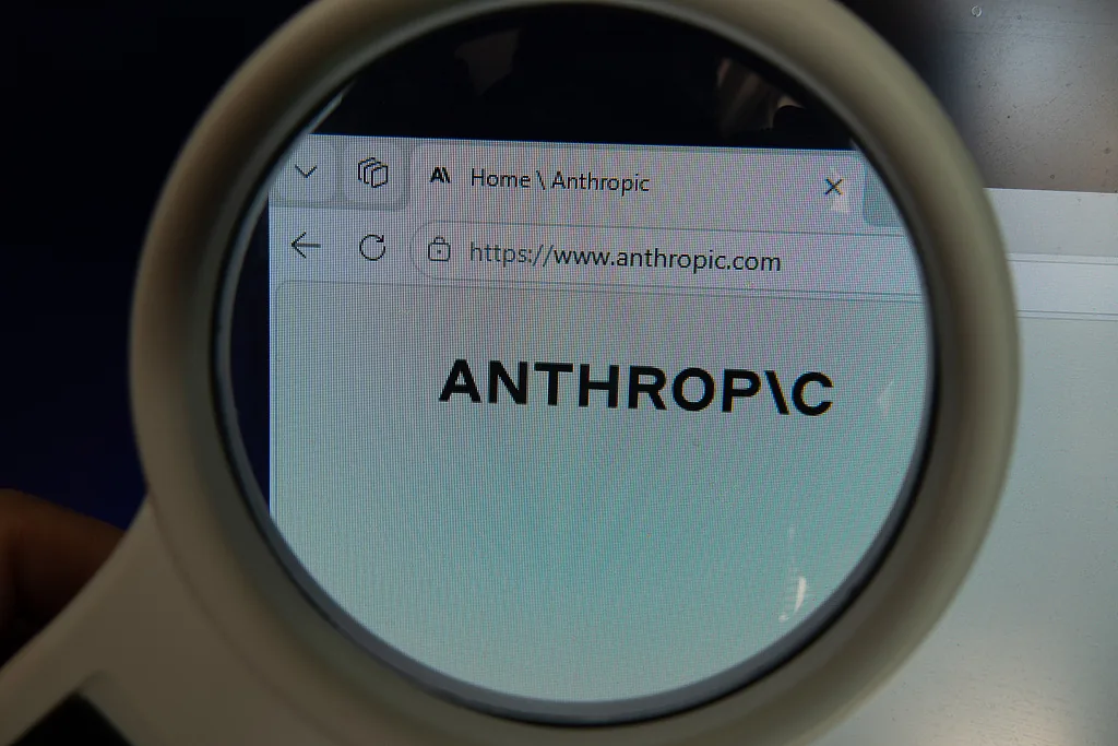 力主行业透明！Anthropic自曝：Claude已主导其26%内部AI研发