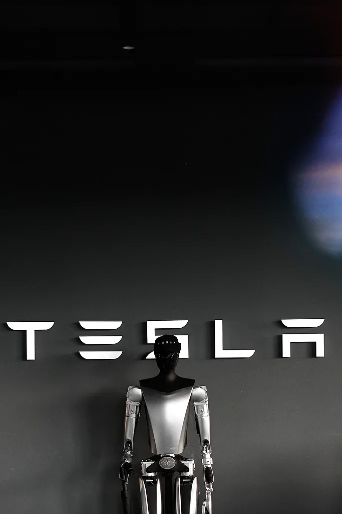 特斯拉得州机器人工厂主结构接近完工 稳步推进2027年量产计划